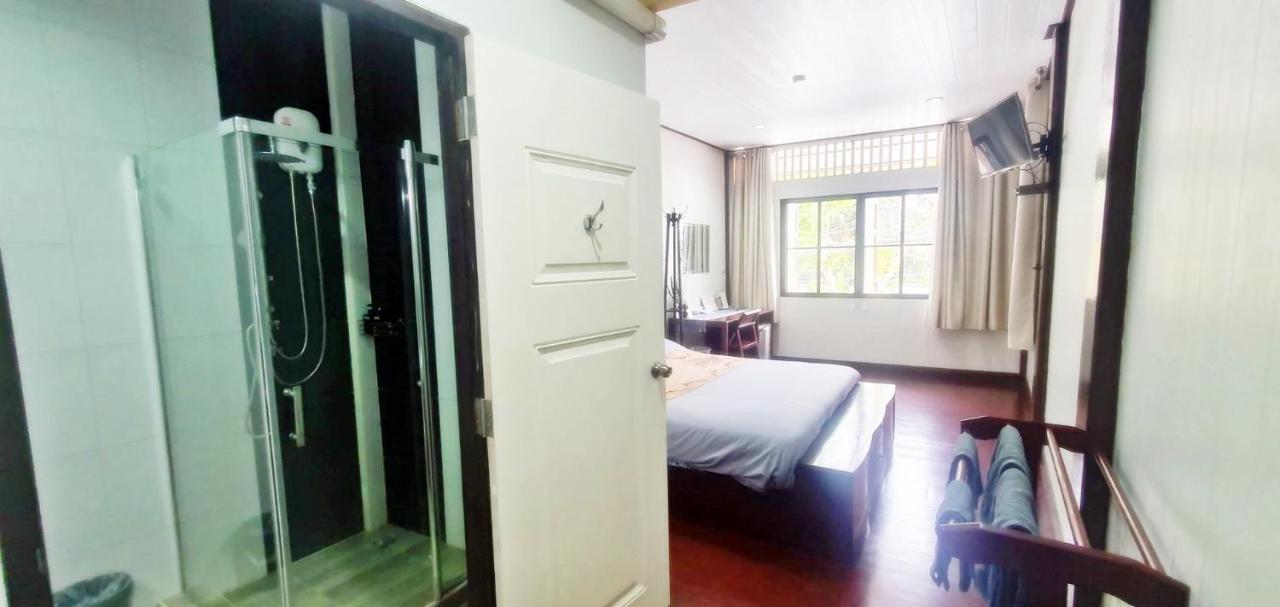 Ob Arun House Bed and Breakfast Bangkok Buitenkant foto