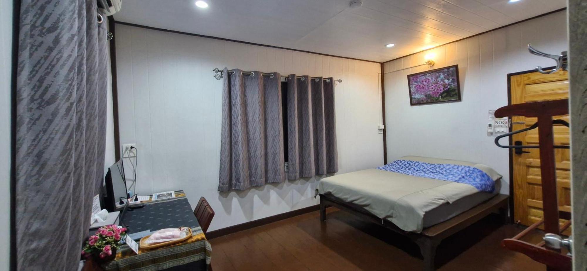 Ob Arun House Bed and Breakfast Bangkok Buitenkant foto