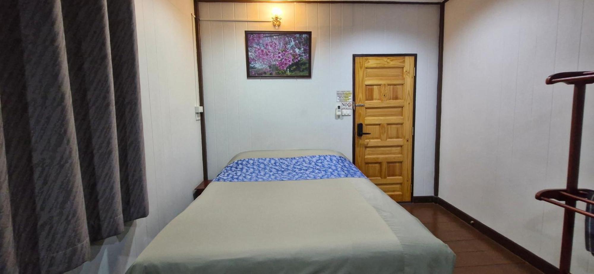 Ob Arun House Bed and Breakfast Bangkok Buitenkant foto