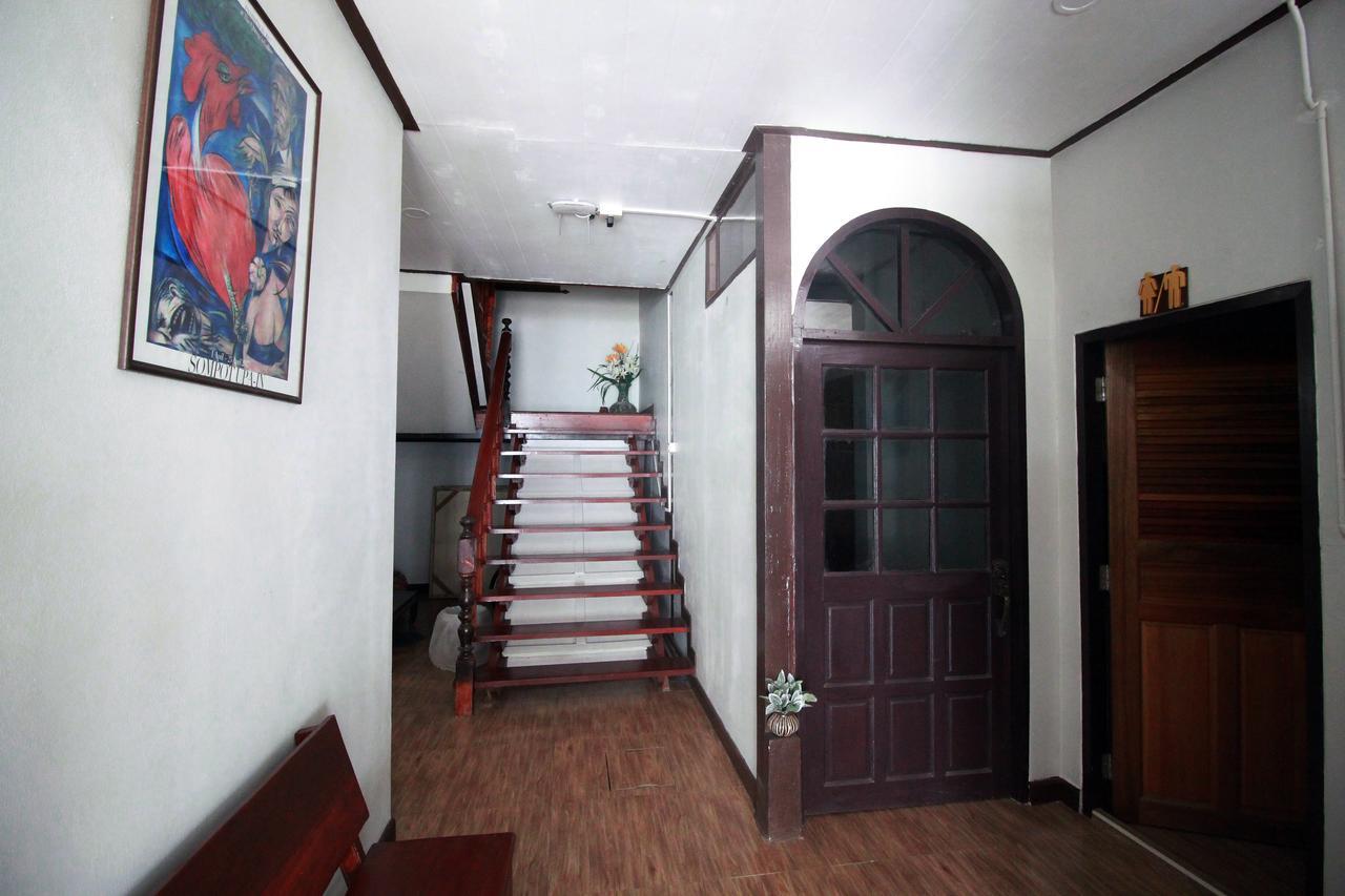 Ob Arun House Bed and Breakfast Bangkok Buitenkant foto